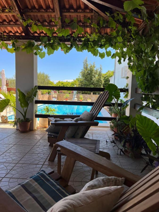 Apartment With Swimming Pool Jelsa  Extérieur photo